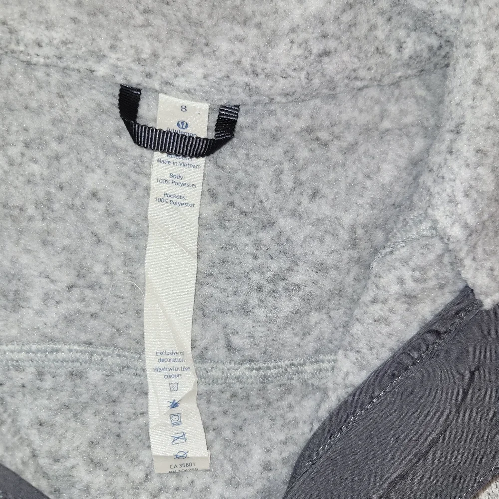 Lululemon Fleece Full Zip Sweater Grey Black Sz 8 Athleisure Sporty Cozy - Picture 4 of 12